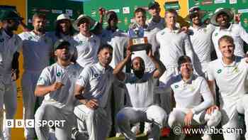 South Africa win Pakistan series to top Test table