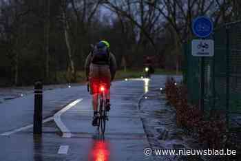 Politie betrapt 10 jongeren zonder fietsverlichting: “Als ze verkeersles volgen, vervalt de geldboete”