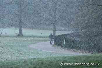 London weather: Capital braced for snow as winter weather causes chaos across UK