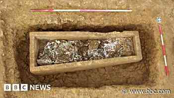 Roman coffin as heavy as caravan found by road