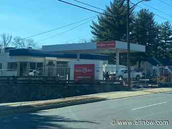 Ex-auto shop on Langston Blvd is replaced with another auto shop