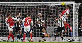 Arsenal en Newcastle United in halve finale, kopballen van Timber gaan over en naast