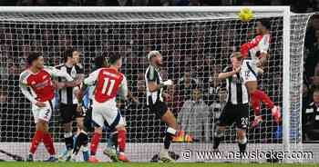 Arsenal en Newcastle United in halve finale, kopballen van Timber gaan over en naast