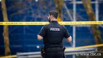 Police tell people to immediately clear area around New Westminster, B.C., courthouse