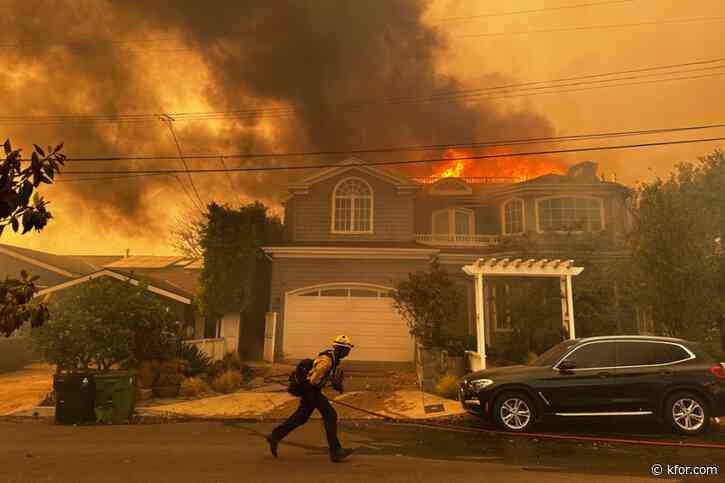 Residents flee Pacific Palisades blaze amid 'life-threatening' Southern California winds