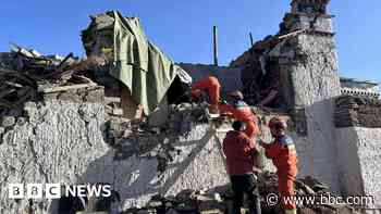 Search goes into night for survivors of Tibet quake