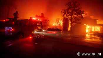 Noodtoestand Californië wegens bosbrand, tienduizenden evacuaties Los Angeles