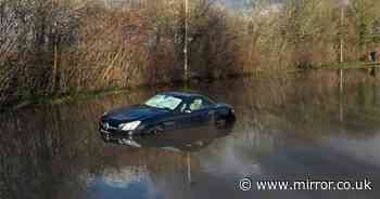 UK flooding: Warning to drivers as alerts in place after snowfall and heavy rain