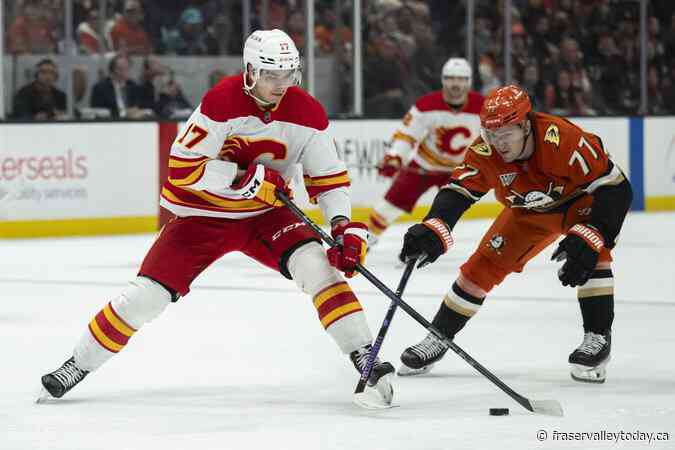 Huberdeau scores in overtime to give Flames 3-2 win over Ducks