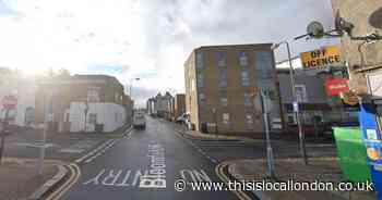 LIVE as major road blocked due to 'emergency services' incident in Woolwich