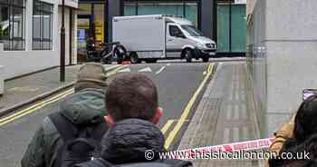 'Bomb-disposal' robot tackles ‘suspicious vehicle’ on busy central London street