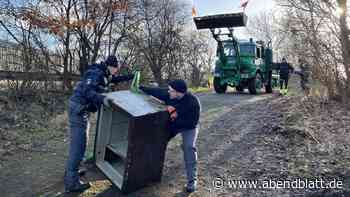 Ebbe bringt gestohlenen Tresor und Waffen an den Tag