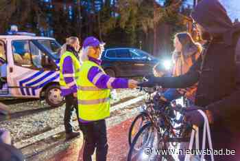 17 fietsers en 31 automobilisten in overtreding tijdens politiecontrole