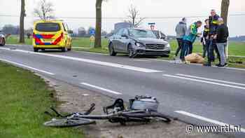 Marechaussee rijdt fietser (67) aan, man overleden