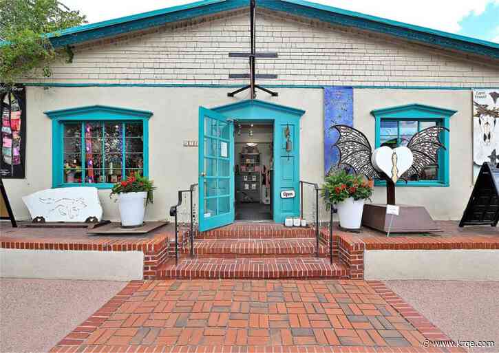 PHOTOS: Popular art gallery and wine garden for sale in Santa Fe