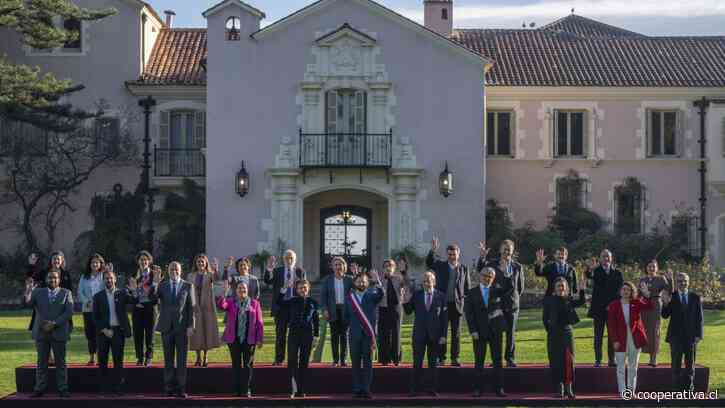 Longanizas, cascos, máscara de Tutankamón: Los regalos más raros recibidos por los ministros