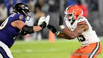 Myles Garrett agrees to gift jersey to Ravens' Rosengarten