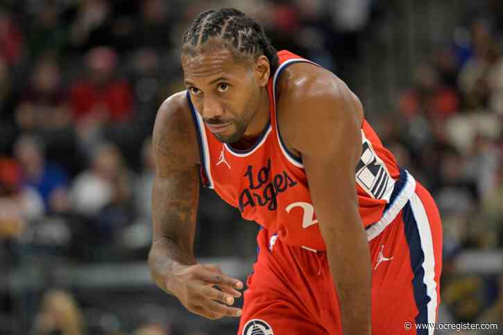 Reports: Clippers star Kawhi Leonard leaves team to join evacuated family in L.A.