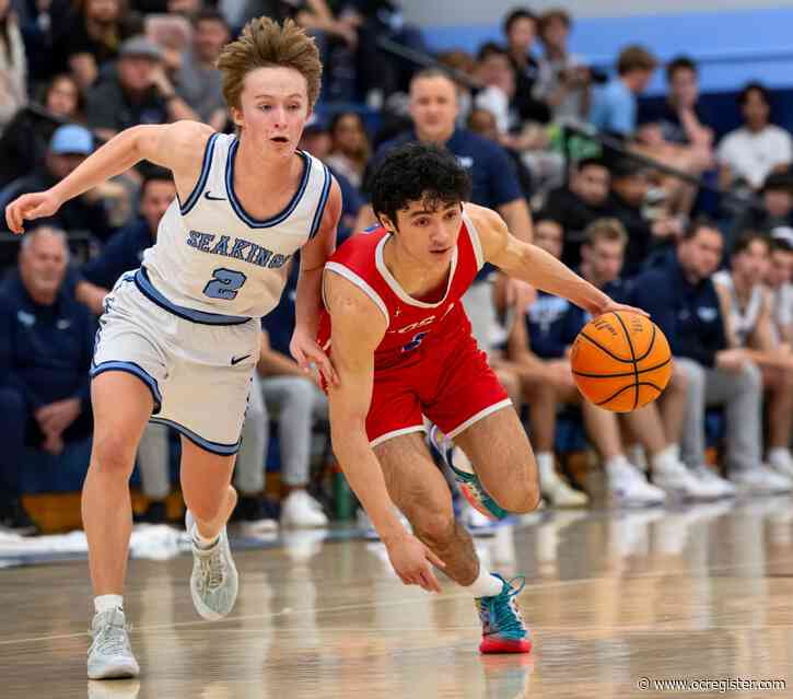 Los Alamitos boys basketball grabs control of Sunset League by knocking off Corona del Mar