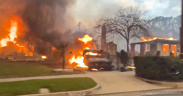 Inferno di fuoco a Los Angeles, il video dall’auto tra le strade divorate dalle fiamme