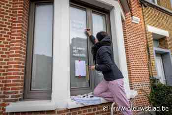 Weesgedichten brengen poëzie in de straat: “Letter per letter krijgen de gedichten een diepere dimensie”