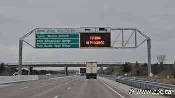 New Highway 401 border wait time signs near Windsor, Ont., to update every 5 minutes