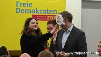 Linken-Mitglied attackiert Lindner mit Schaumtorte