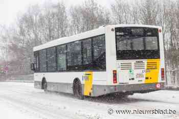 Twee bussen van De Lijn geblokkeerd door sneeuwval