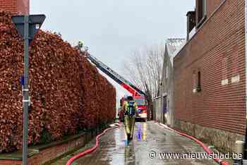 Explosie zorgt voor felle brand in woning: “Plots zag ik een grote steekvlam”