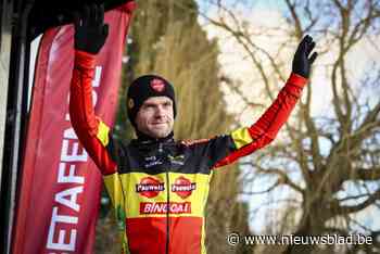 Uittredende winnaars Eli Iserbyt en Marion Norbert Riberolle rijden maandag in Otegem