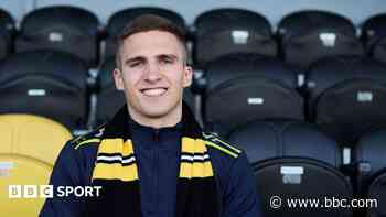 Burton sign Burnley left-back Dodgson on loan