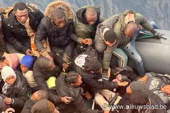 Baby geboren op overvolle boot met vluchtelingen voor kust van Lanzarote: “Moeder en kind stellen het goed”