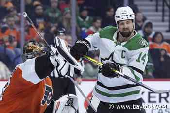 Stars win sixth straight with 4-1 victory over Flyers