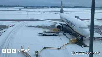 Runways reopen after fresh snow grounds planes