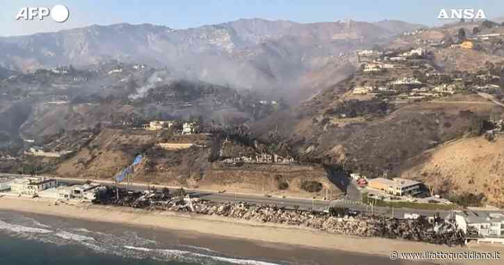 Ville ridotte in cenere e macerie: Malibu è spettrale. Così gli incendi in California devastano la costa: le immagini dall’alto