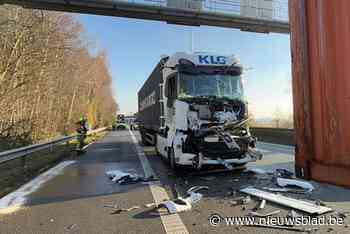 E313 opnieuw vrij na kettingbotsing met drie vrachtwagens in Massenhoven