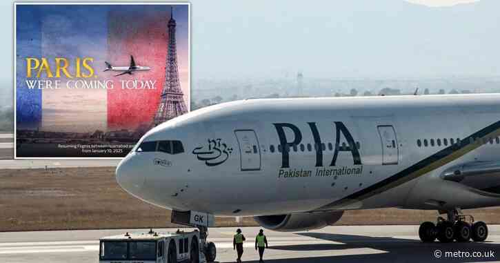 Pakistan Airlines’s new Paris advert shows plane heading for the Eiffel Tower