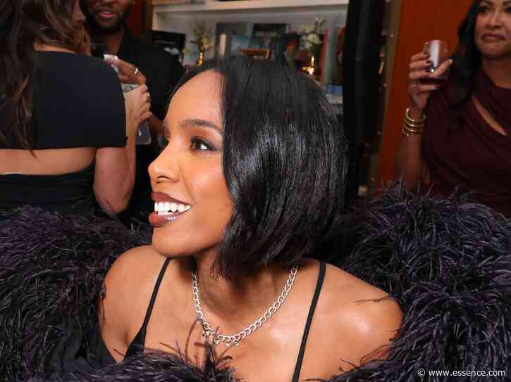 Kelly Rowland Stuns In Jet Black Bob