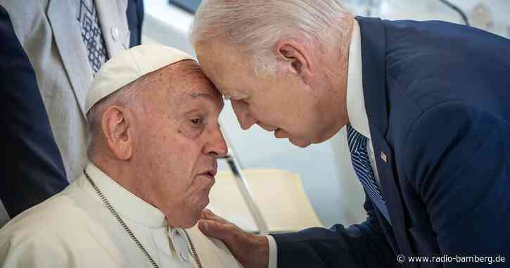 Biden ehrt Papst mit besonderer Auszeichnung