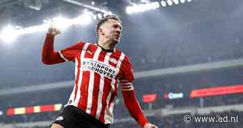 De Jong schiet PSV weer naast AZ na makkelijk gegeven strafschop