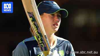 Live: Women's Ashes get underway as Aussies opt to bowl in opening ODI