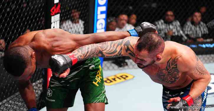 UFC Vegas 101 video: Santiago Ponzinibbio stops Carlston Harris with barrage of punches in final round