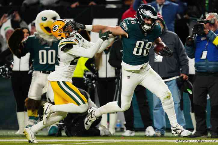 Eagles and Dallas Goedert stiff-arm Packers in NFC wild-card playoff win