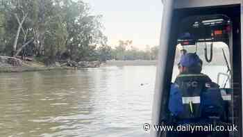 Frantic search for young man last seen falling off a boat at popular holiday spot on the Murray River