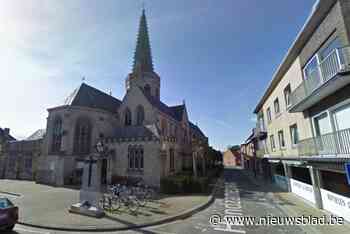 Brandweer en pastoor ter plaatse na rookmelding... die condens op kerk blijkt te zijn