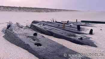 Historisches Schiffswrack an Sylter Strand freigespült