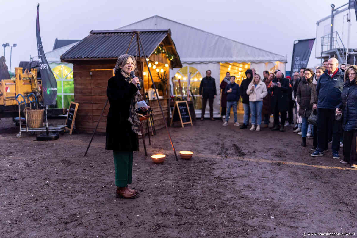 Feestelijk startsein bouw 66 woningen in Reede, Breezicht