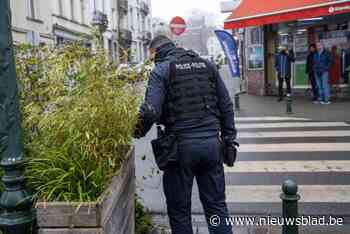 Buurtbewoners Sint-Gillis gaan zelf de straat op om drugsdealers te filmen: “Elke avond wordt er hier open en bloot gedeald”