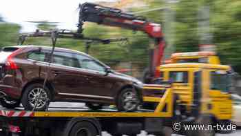 Funkenschlag in Berlin: Junge Männer wollen Auto per Abschleppwagen stehlen