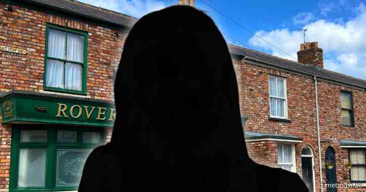 Coronation Street icon urged to seek help over vivid hallucinations 